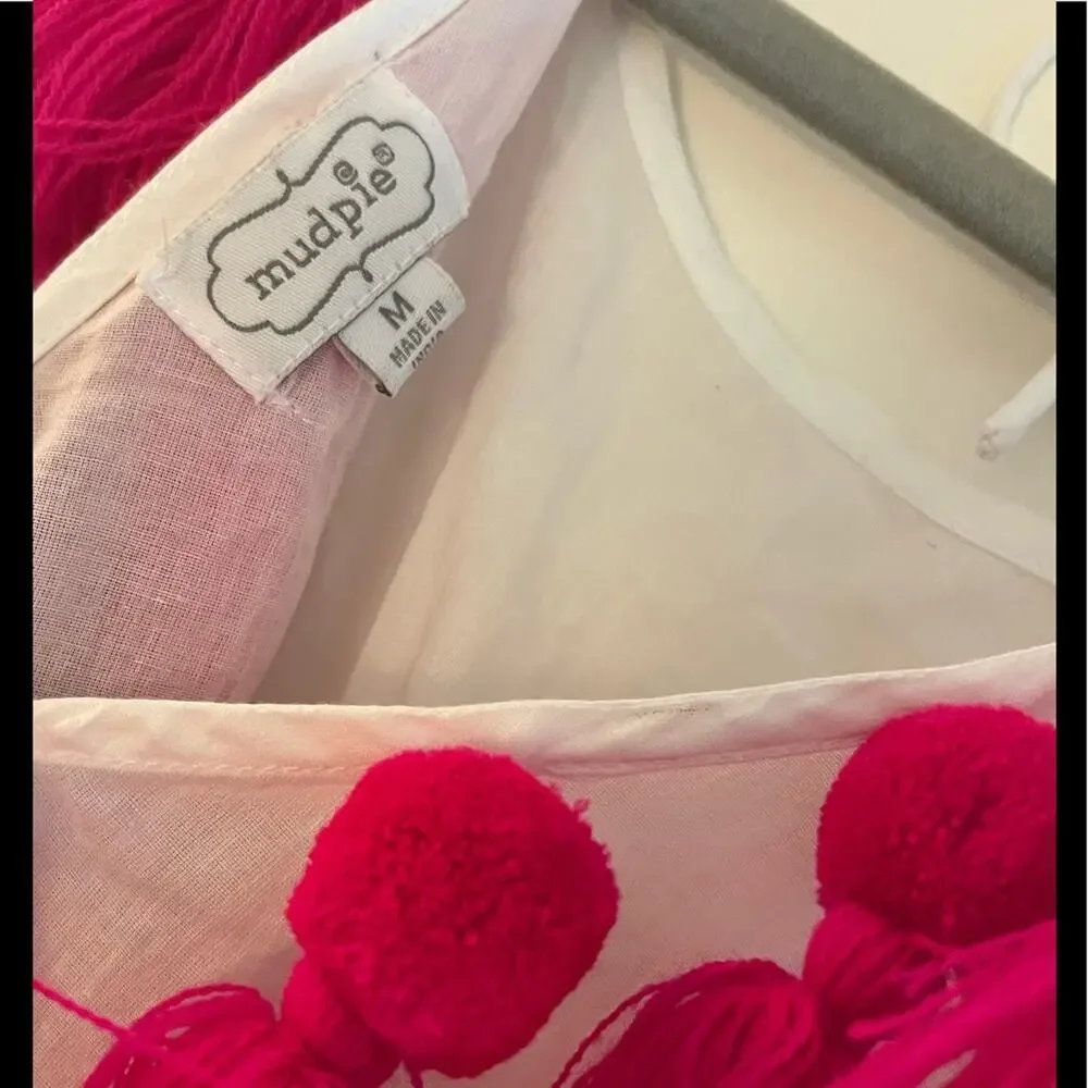 Mud Pie Beach Cover-up White w Hot Pink Pom Poms- size Medium